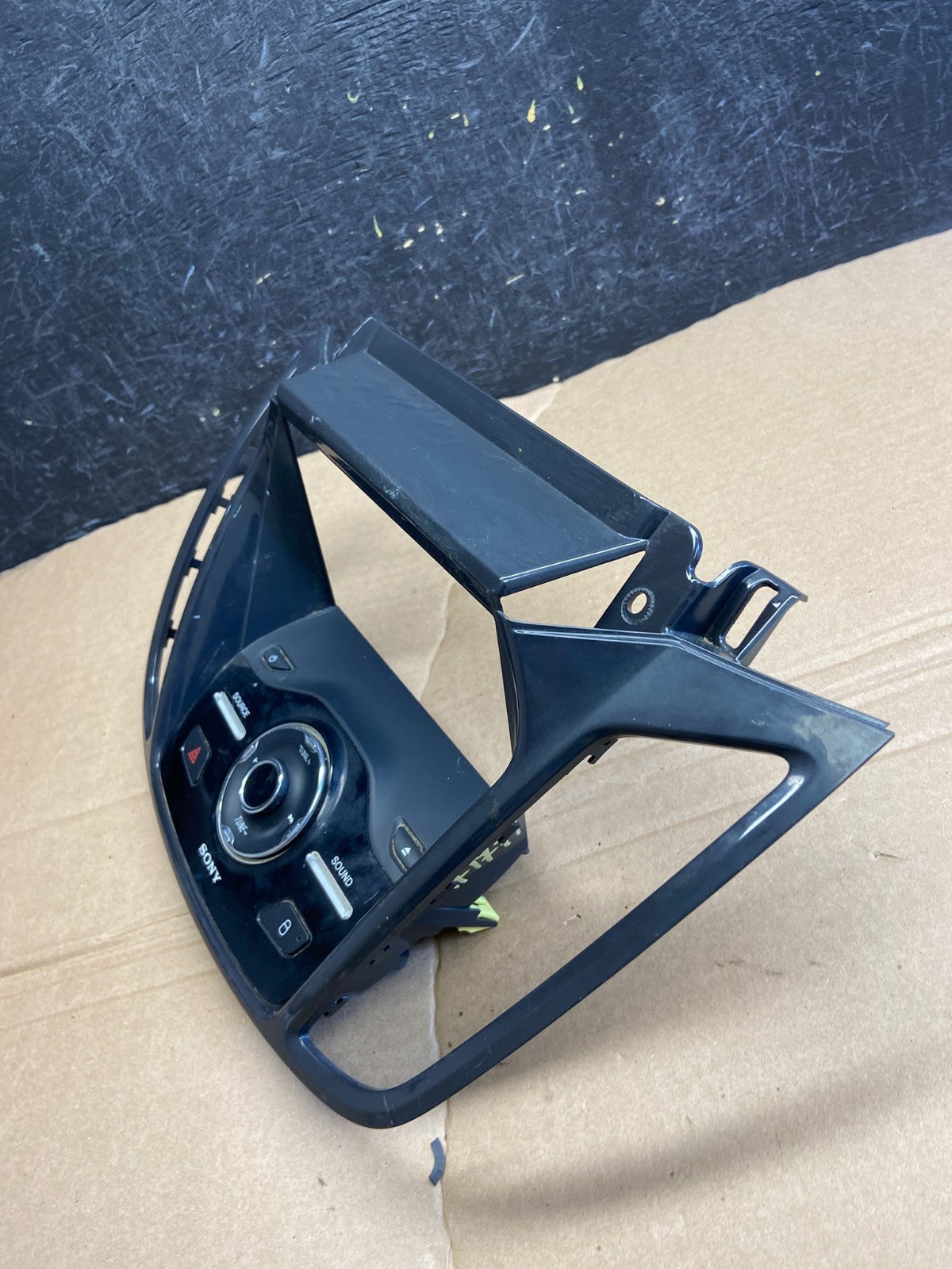2013 2014 2015 2016 Ford Escape Dash Radio Control Panel Bezel AF1777 DG6