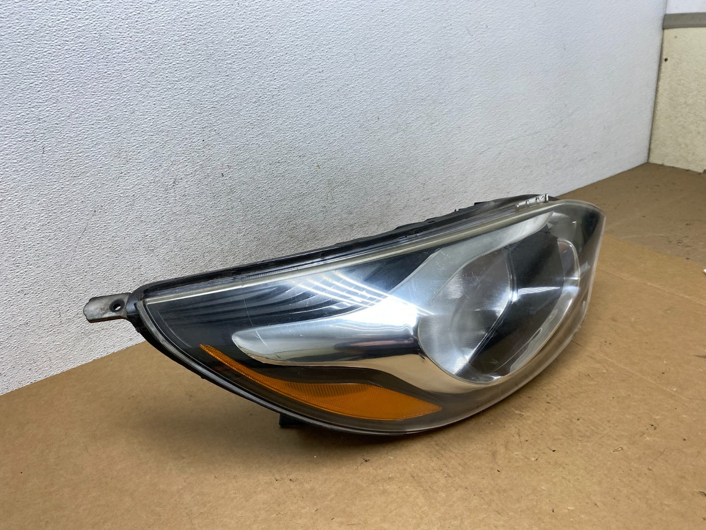 2012 to 2017 Kia Rio Sedan Right Passenger RH Halogen Headlight AE3058 DG2