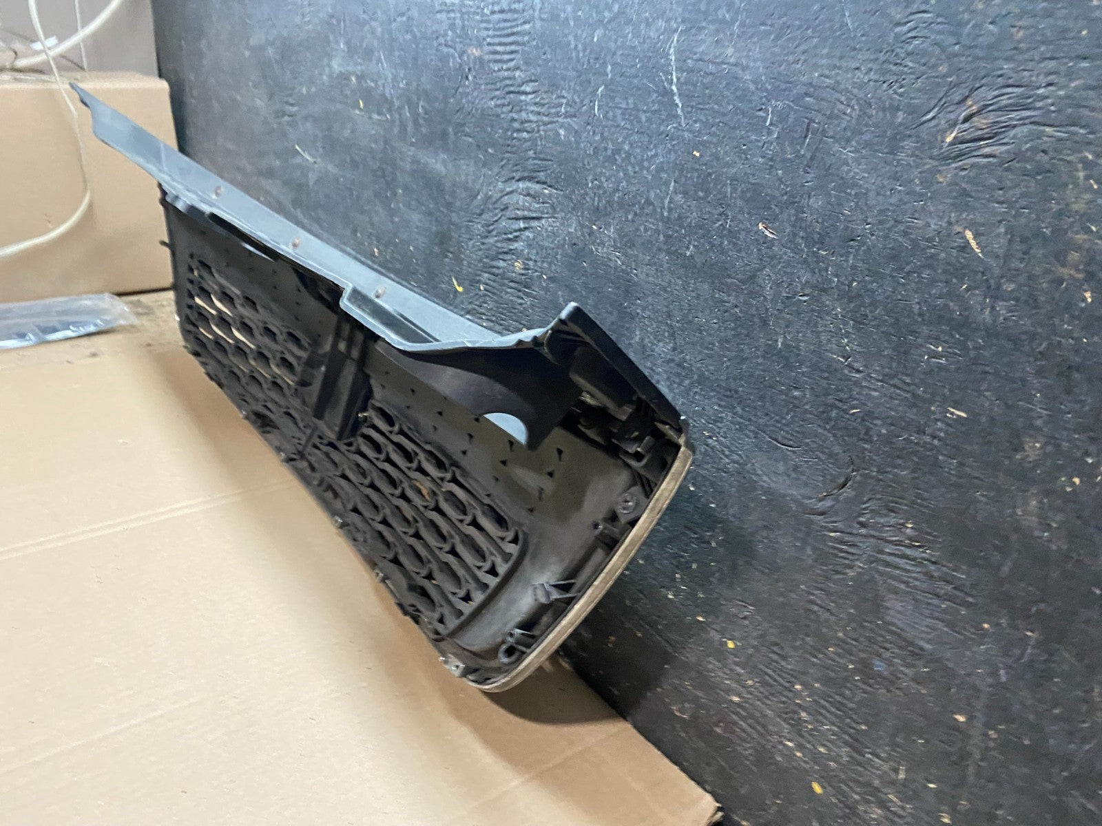 2014 2015 Kia Sorento Front Upper Grill Grille OEM X3616 DG5