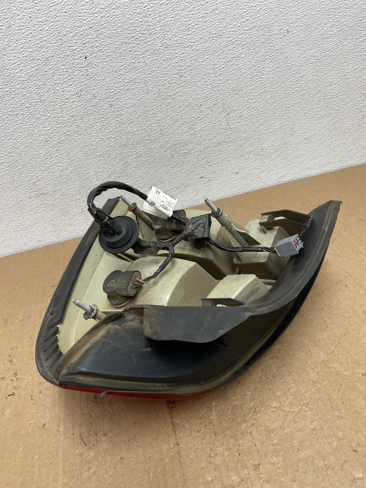 2003 to 2011 Lincoln Town Car Left Driver Lh Side Tail Light AC5907 LK8