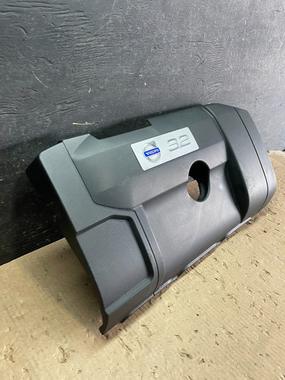 2007 to 2014 Volvo XC90 OEM 3.2L Upper Top Engine Motor Dust Cover Oem Z3379 DG1