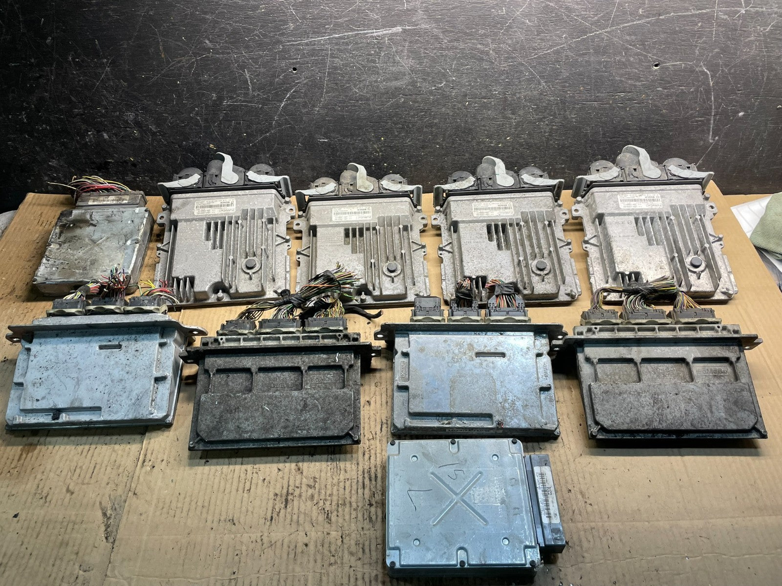 Mix of 10 Ford ECM Engine Computer Module X8636 PS0