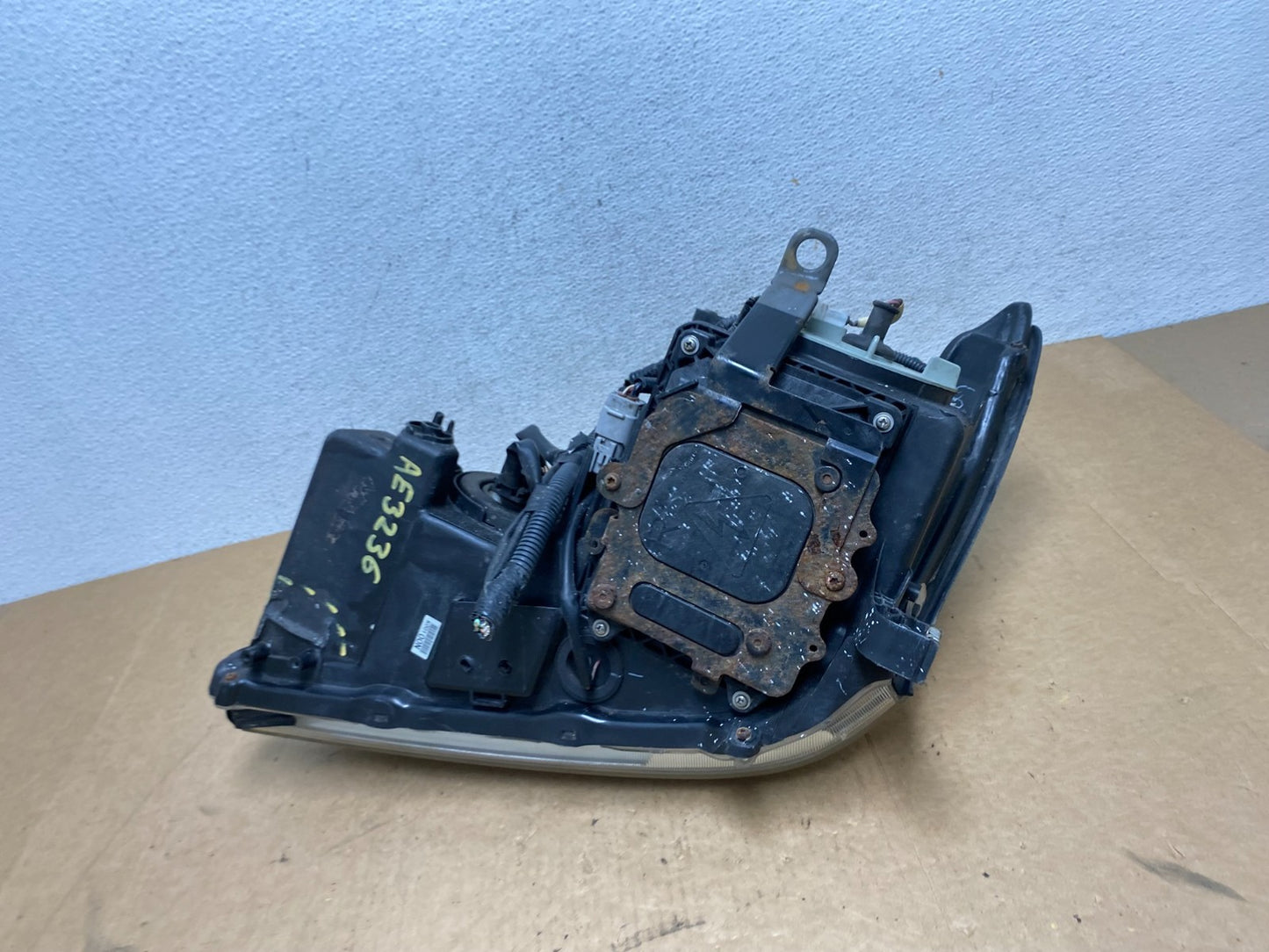 2004 - 2009 Lexus RX330 RX350 Xenon Right Passenger Side Headlight AE3236 DW10