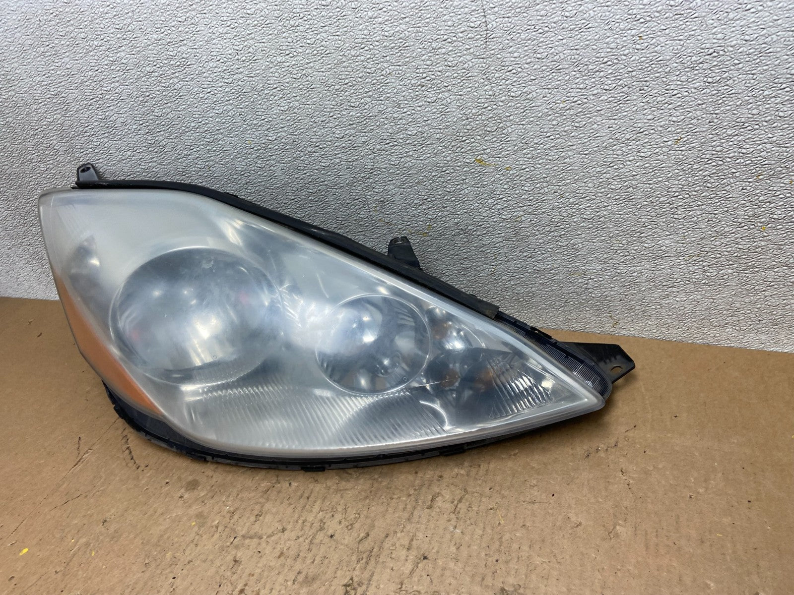 2006 to 2010 Toyota Sienna Right Passenger Rh Side Headlight Halogen Z8073 DW1