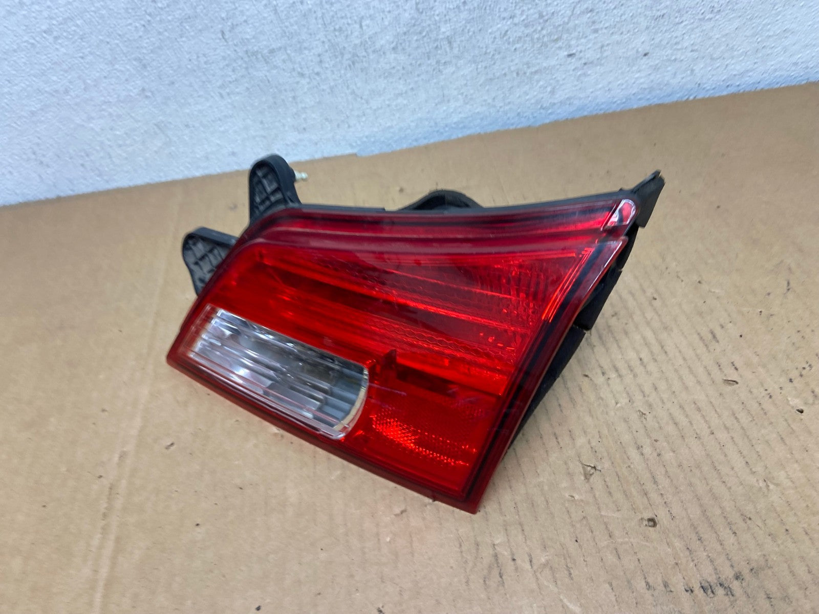 2010 - 2014 Subaru Outback Right Passenger RH Inner Tail Light AD0842 LK1