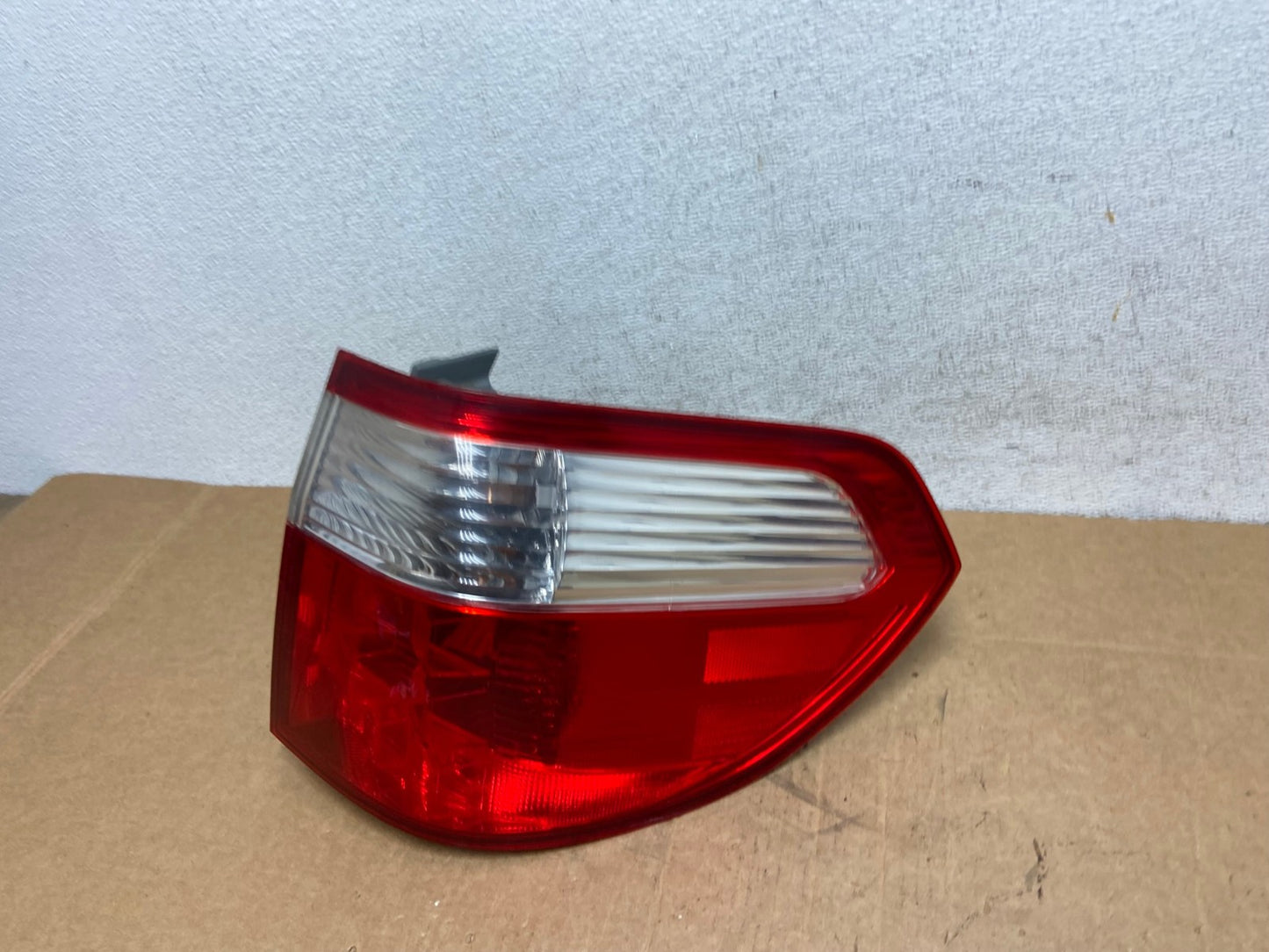2005 2006 2007 Honda Odyssey Right Passenger RH Side Tail Light AD6157 LK1