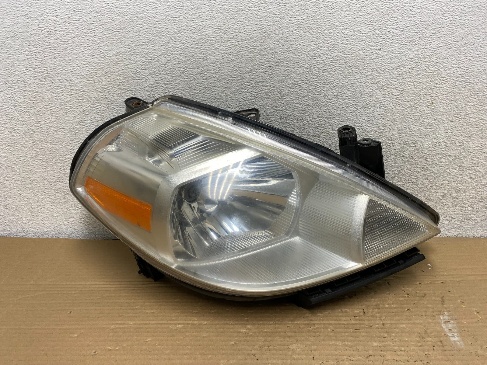 2008 to 2012 Nissan Versa Headlight Right Passenger Rh Side AG9114 DW0