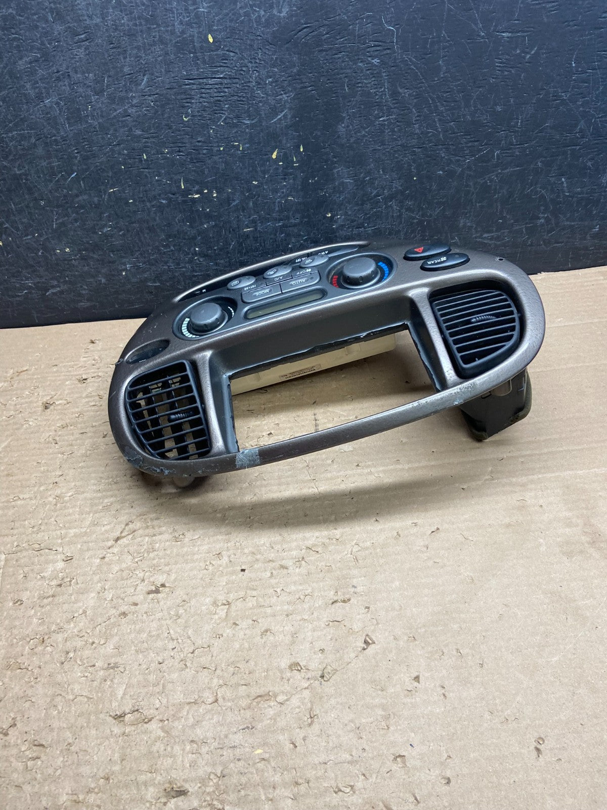 2001 to 2004 Toyota Sequoia AC Temp Heater Climate Control Bezel ag8588 DG2