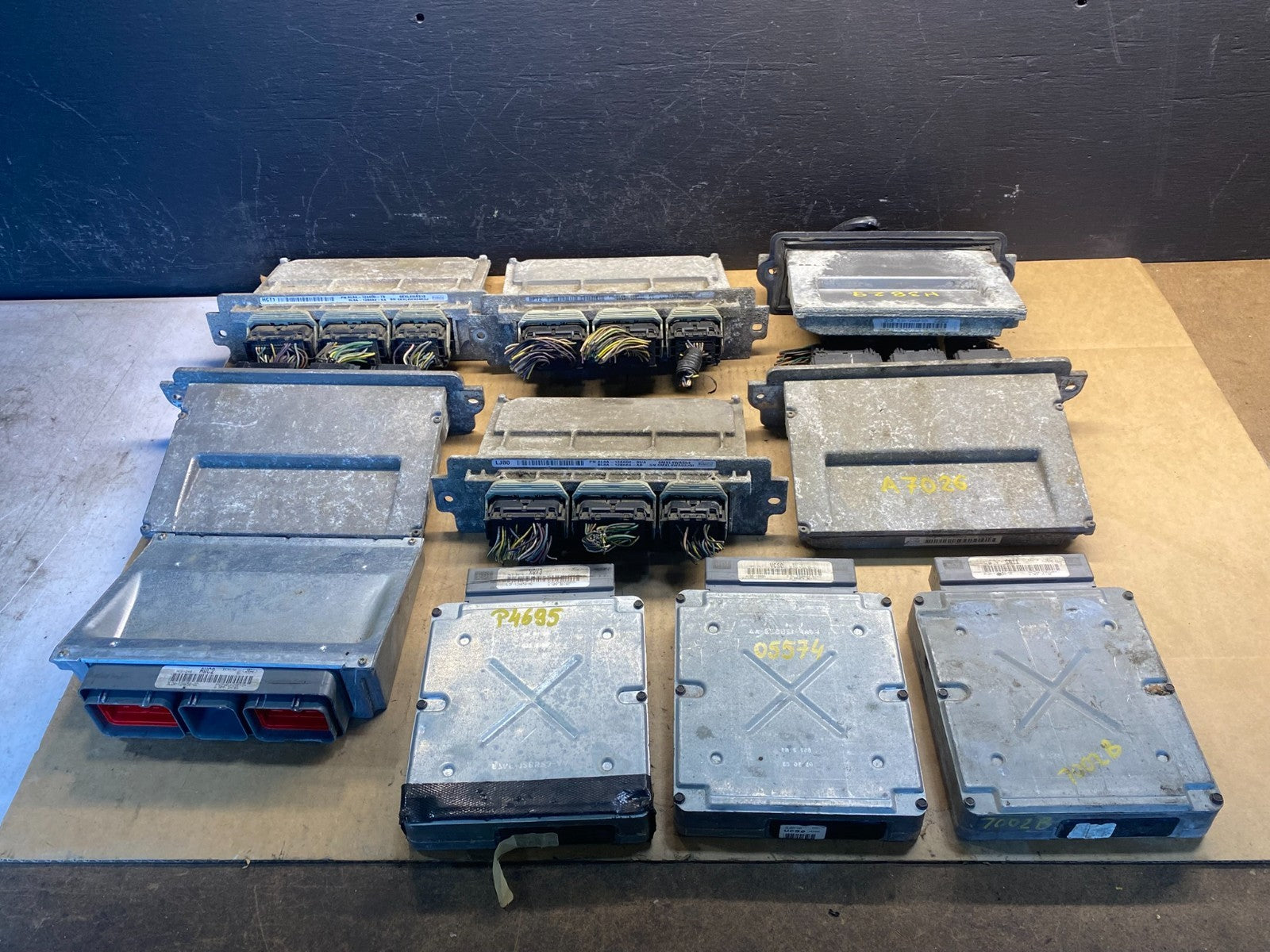Mix of 10 Ford ECM Engine Computer Module AC42480