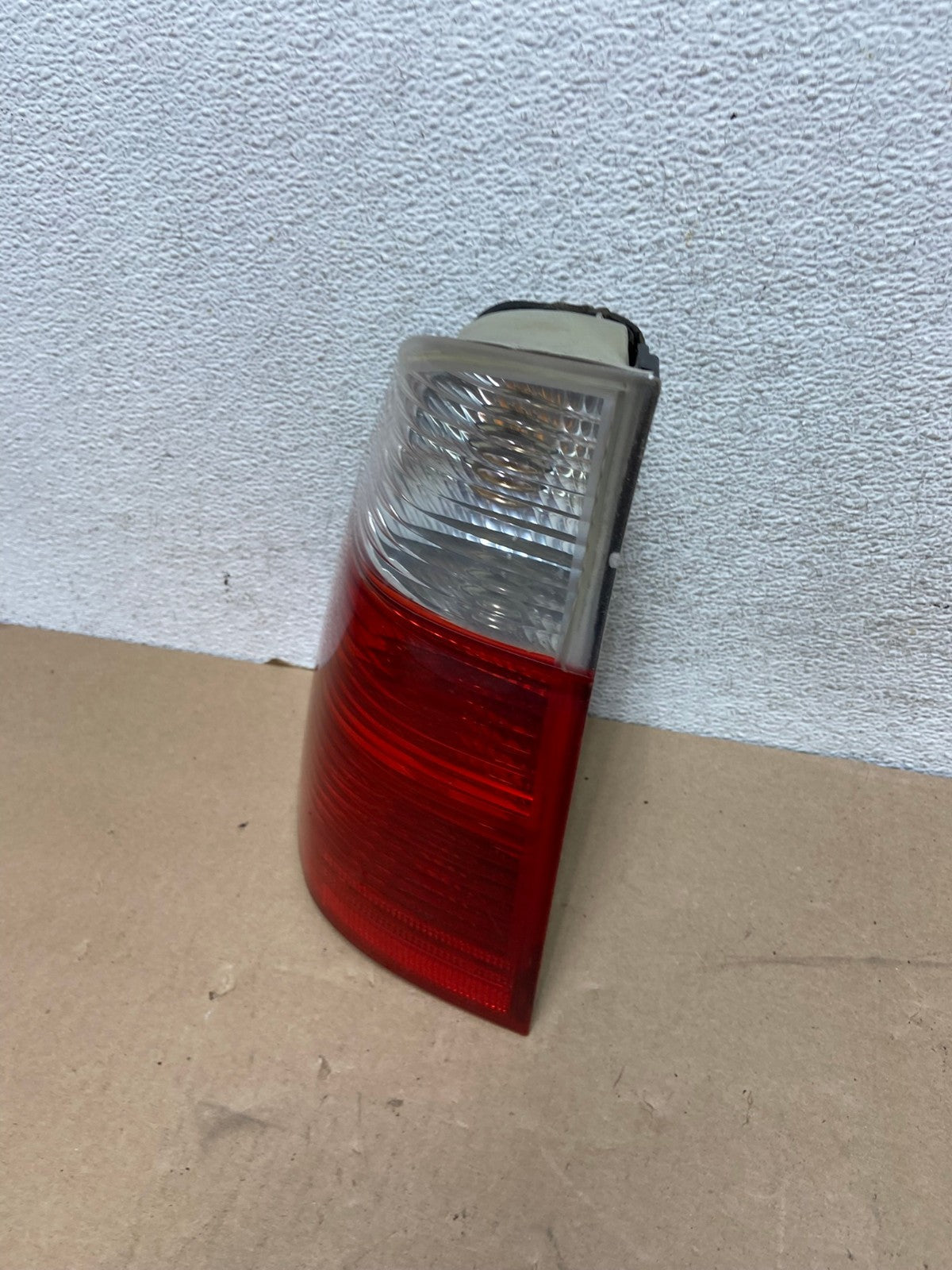 2004 2005 2006 BMW E53 X5 Left Driver Lh Side Tail Light AG4580 LK1