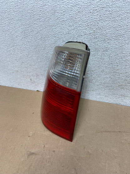 2004 2005 2006 BMW E53 X5 Left Driver Lh Side Tail Light AG4580 LK1