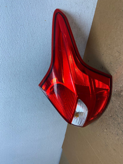 2012-2014 Ford Focus Hatchback Right Passenger Side Rh Tail LIght AE2691 LK1