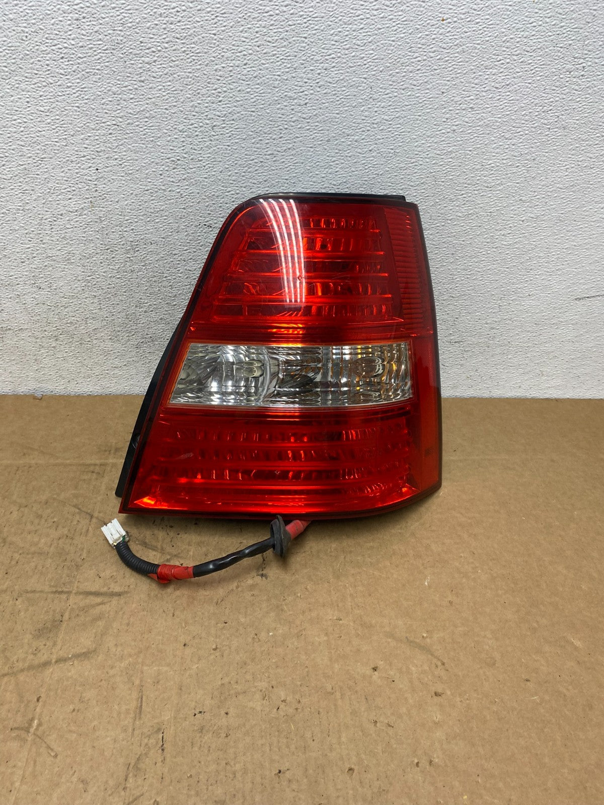 2007 2008 2009 Kia Sorento Right Passenger RH Side Tail Light AD6237 DW0