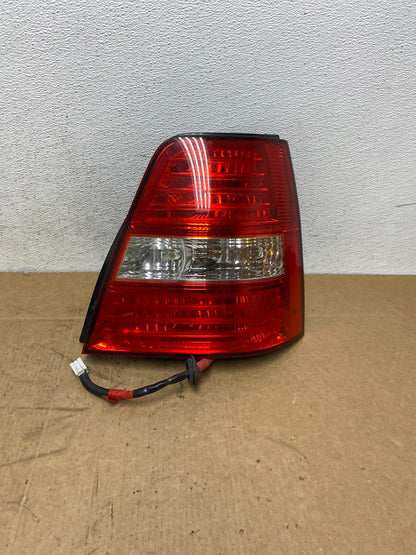 2007 2008 2009 Kia Sorento Right Passenger RH Side Tail Light AD6237 DW0