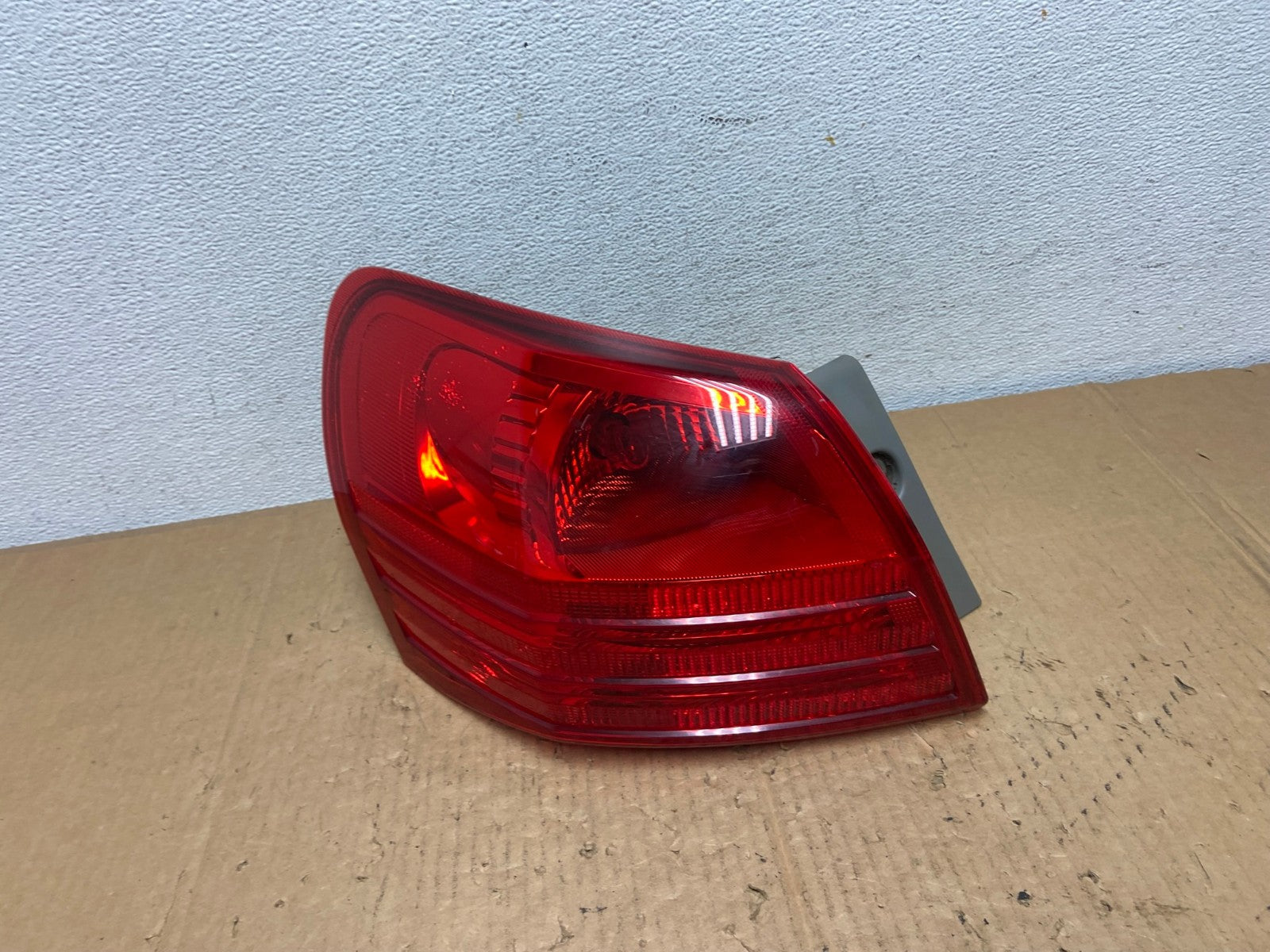 2008 to 2015 Nissan Rogue Left Driver Lh Side Tail Light AD1156 LK0