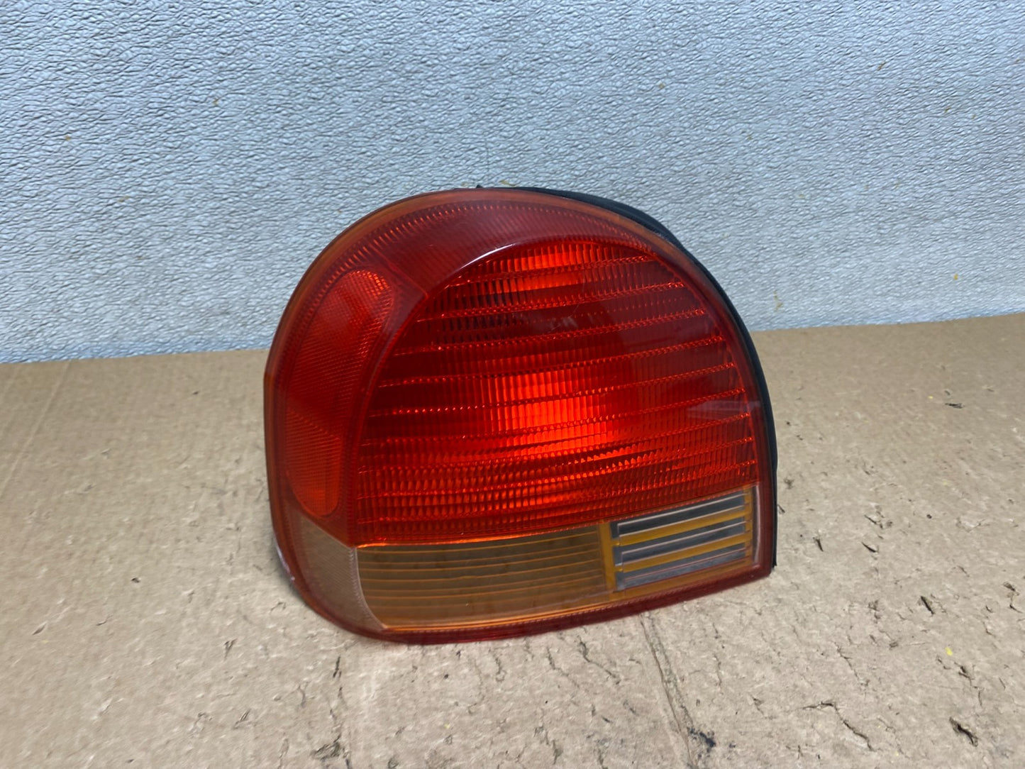 1999 2000 2001 Hyundai Sonata Left Driver Lh Side Tail Light Oem V3783 DW0