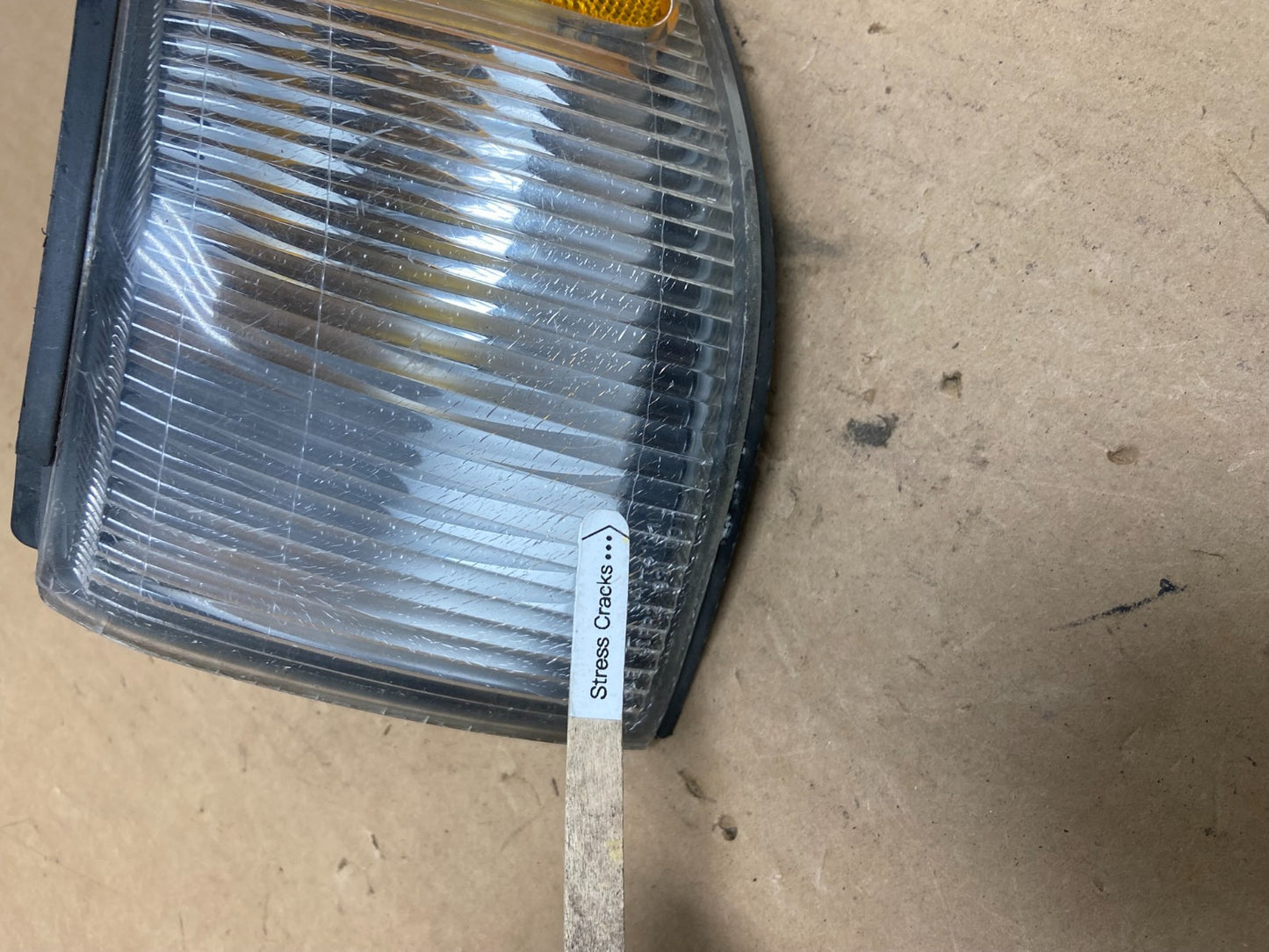 1996 to 1998 Mazda MPV Front Left Driver Side Turn Signal ad2734 DG3