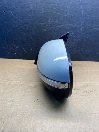 2016 to 2020 Kia Sorento Left Driver LH Door Mirror Turn Signal af8859 DG10