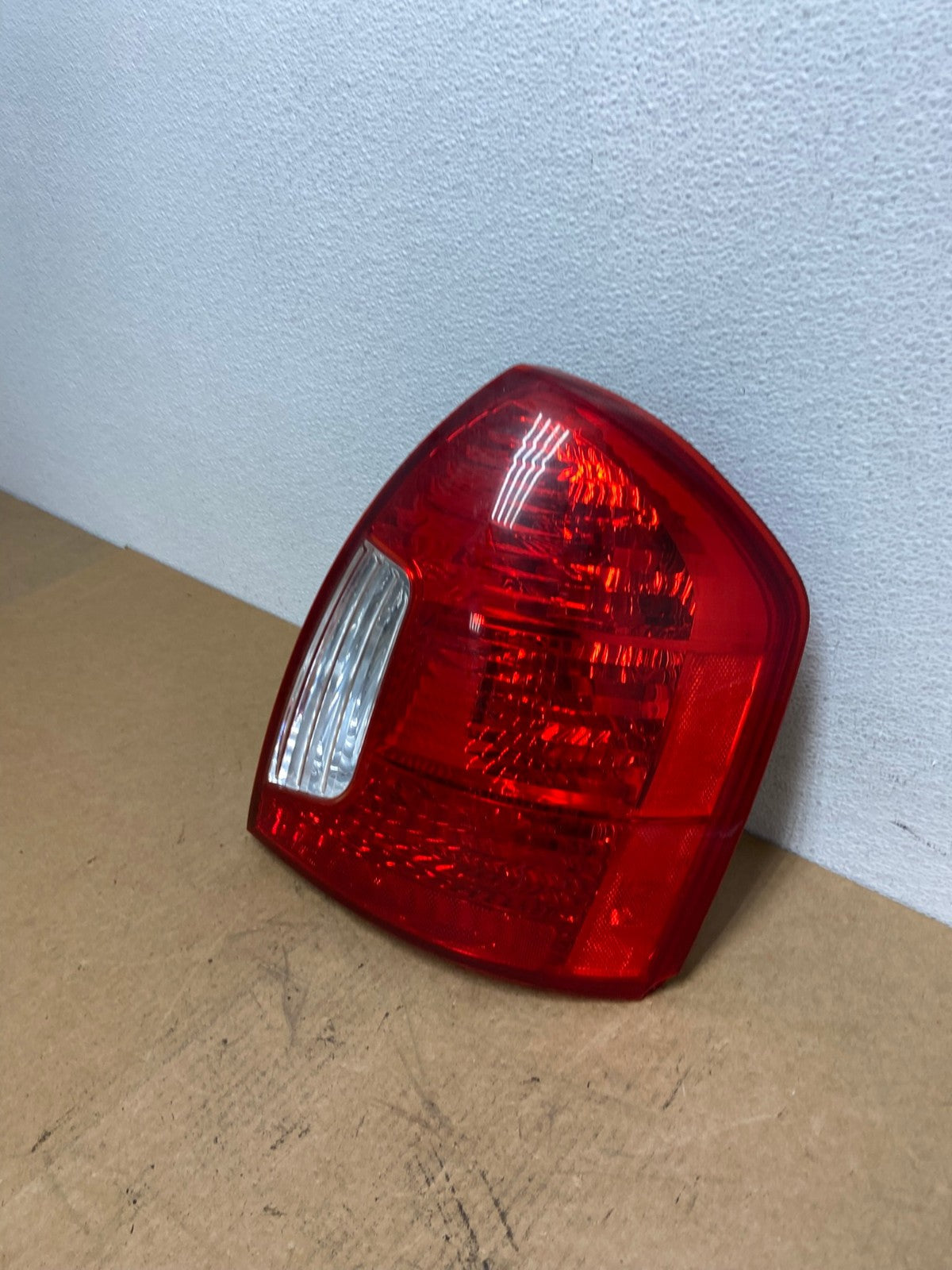 2006-2011 Hyundai Accent Sedan Right Passenger Side Rh Tail Light OEM AC2946 LK1