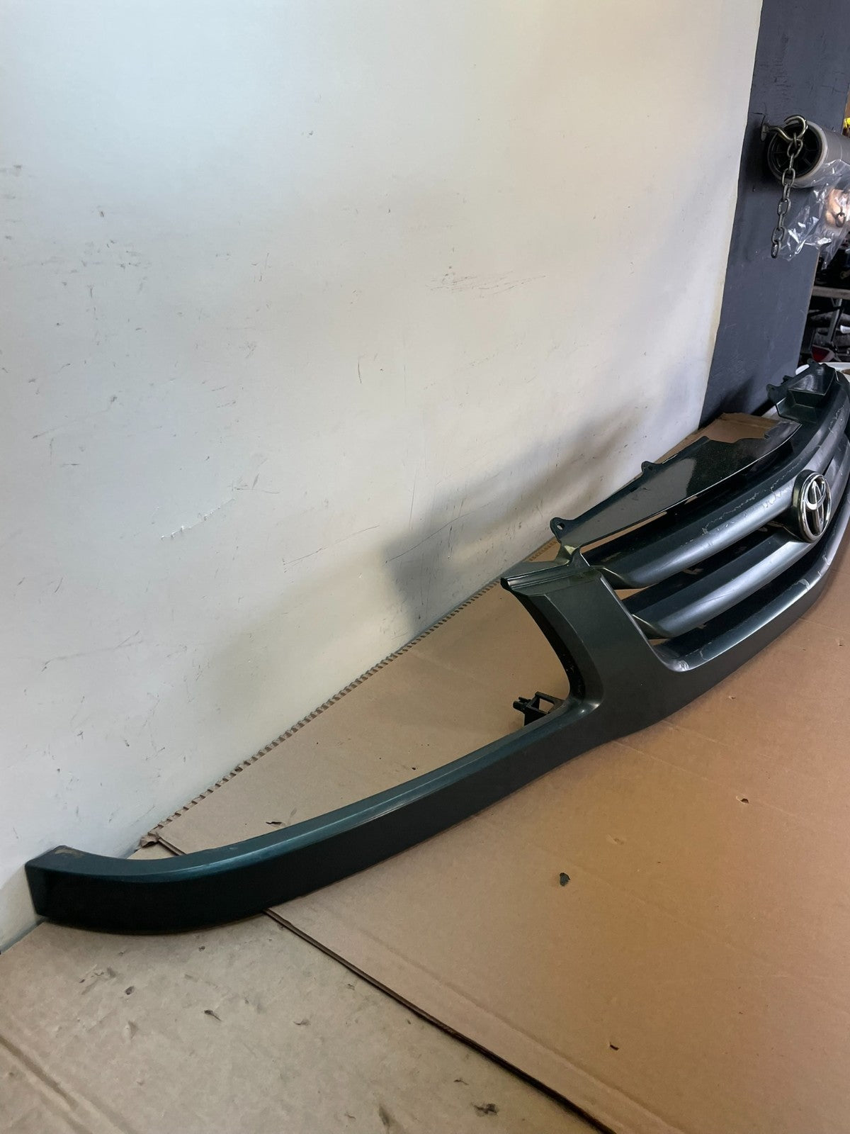 1998 1999 2000 Toyota Sienna Front Upper Mesh Grill Grille AH8554 DG3