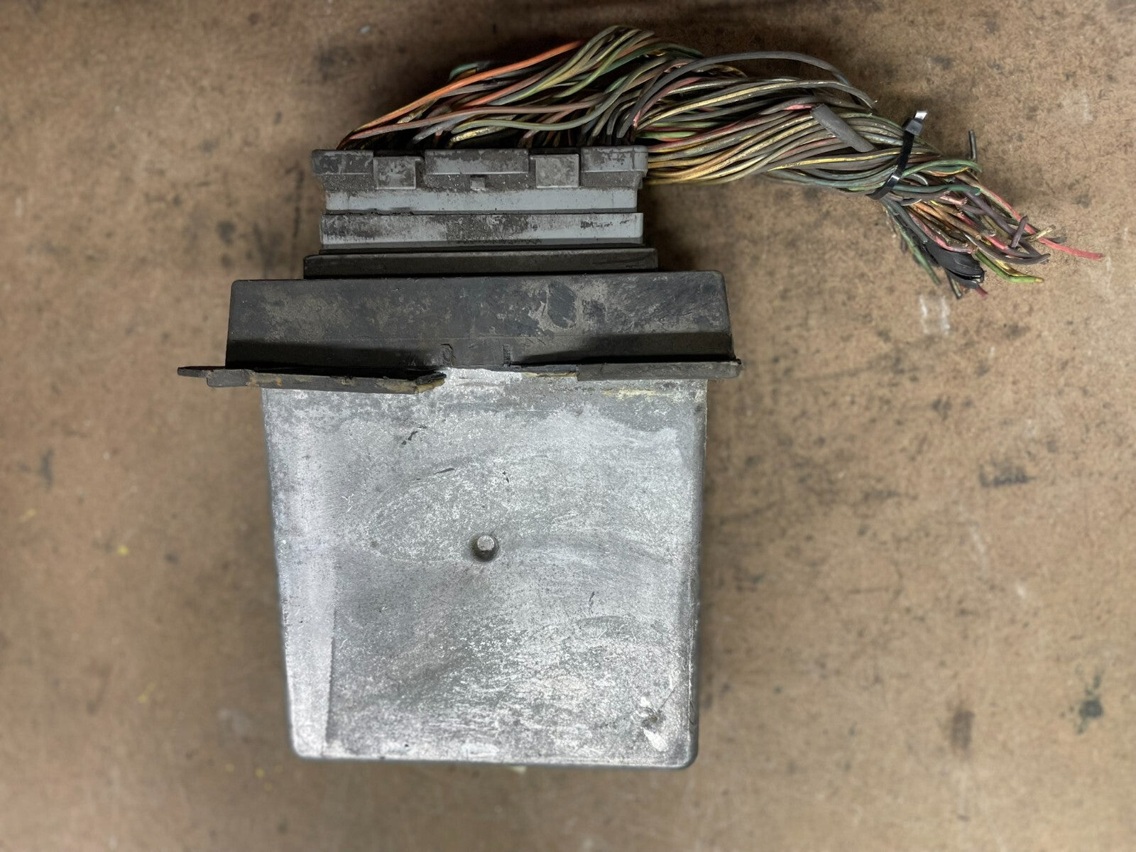 2002 Ford Van E150 4.6L Engine Control Module 2c2a-12a650-ad P7556 DG1