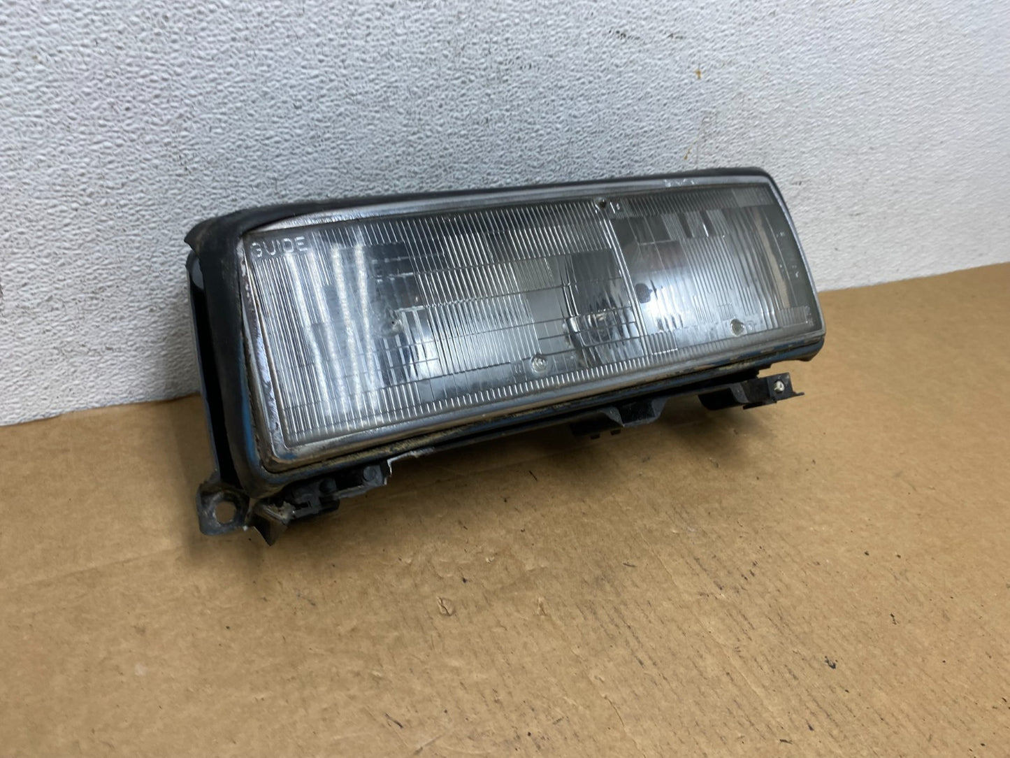 1988 to 1991 Cadillac Seville Eldorado Right Passenger Side Headlight AD4526 DW2