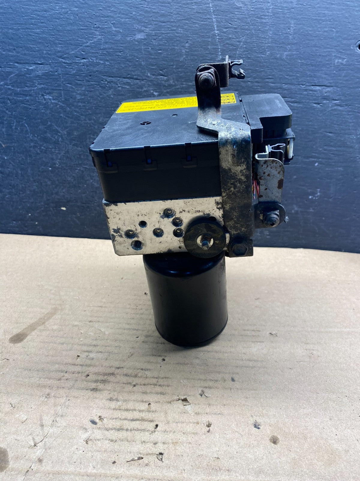 2004 - 2009 Toyota Prius ABS Brake Pump Anti Lock Module AE2235 DW3