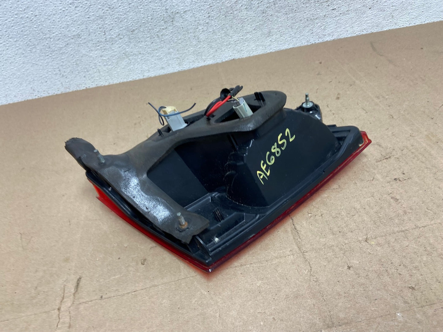 2010 - 2014 Subaru Outback Right Passenger RH Inner Tail Light AE6852 LK5