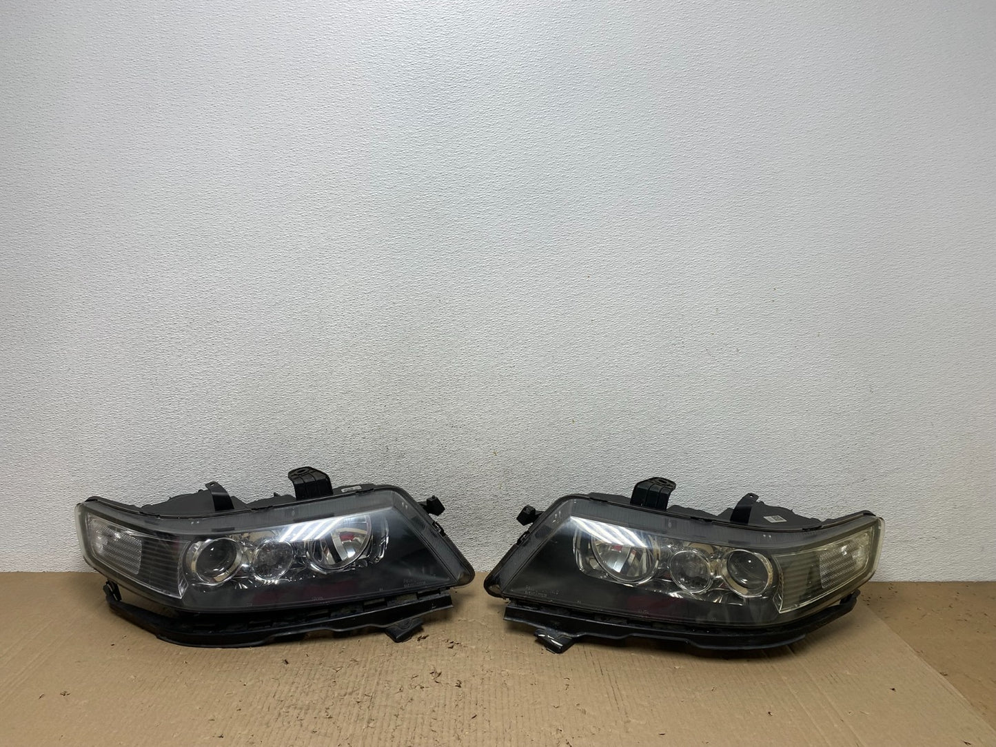 2004 to 2008 Acura TSX Left+Right Set Side Xenon HID Headlights AF2872 DG0