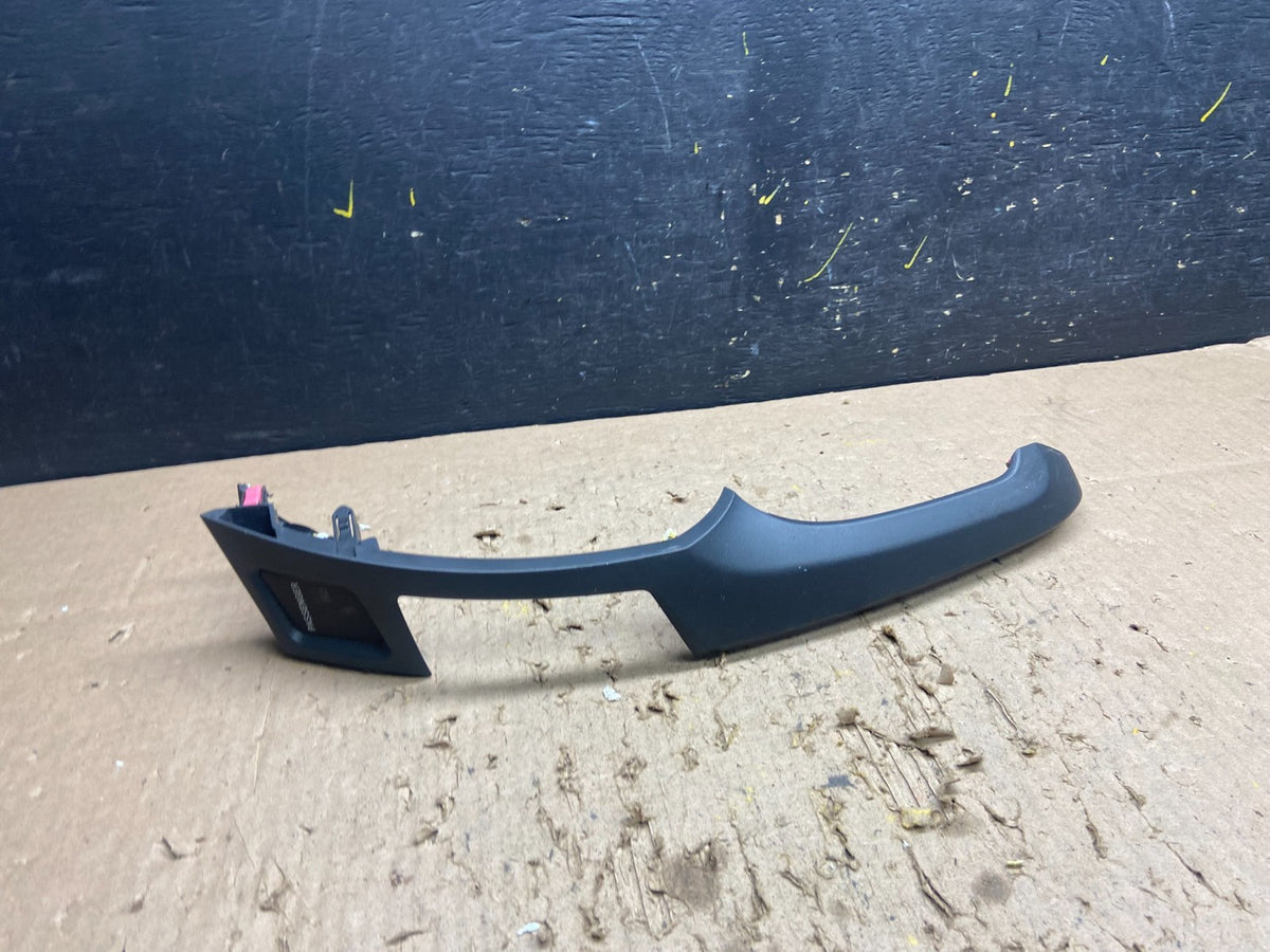 2007- 2011 Toyota Yaris HB Right Passenger Trim Bezel Panel Center Dash T8841 DG0