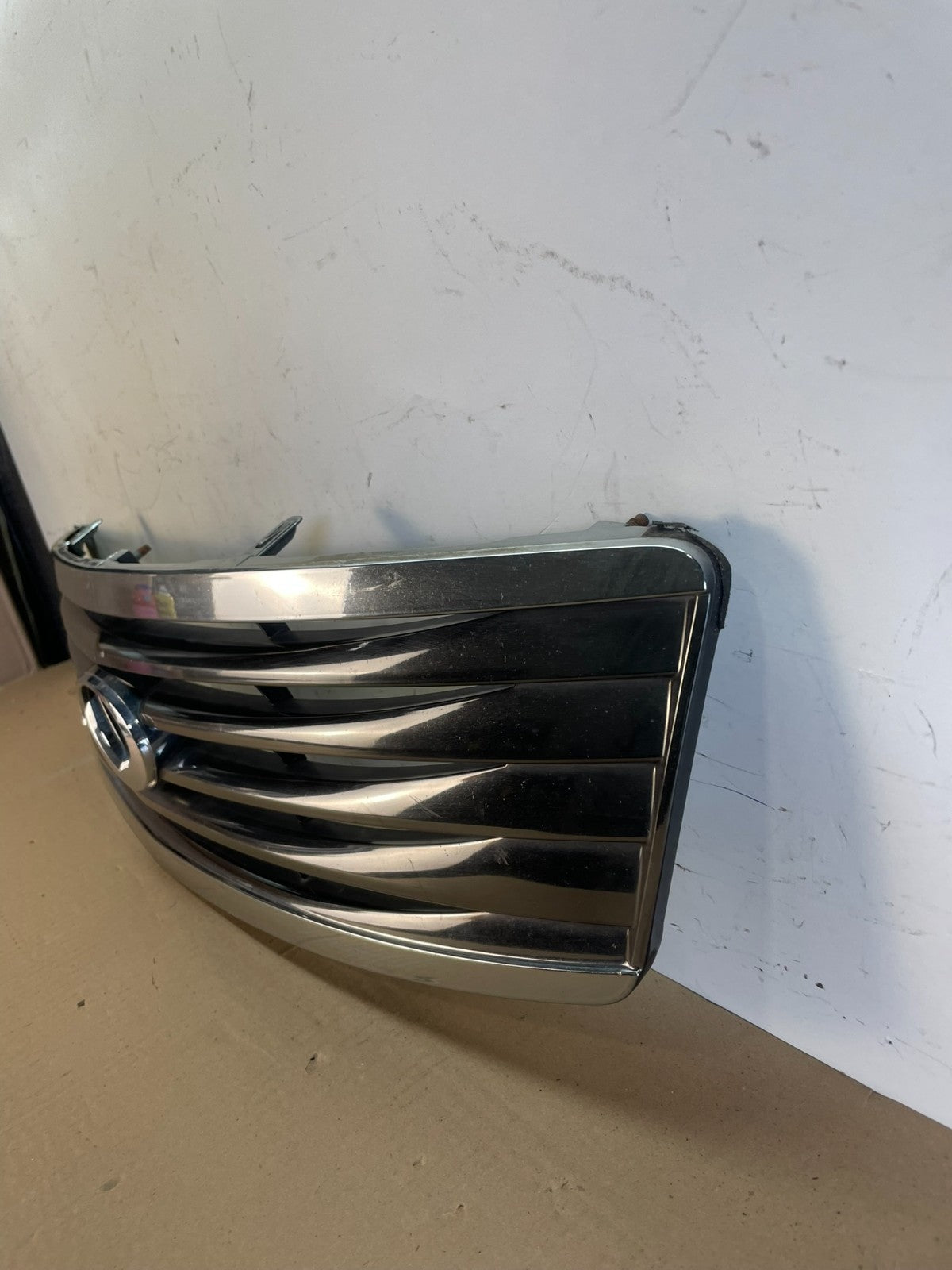 2007-2009 Infiniti G35 G37 Sedan Front Upper Grill Grille ag7714 DG1