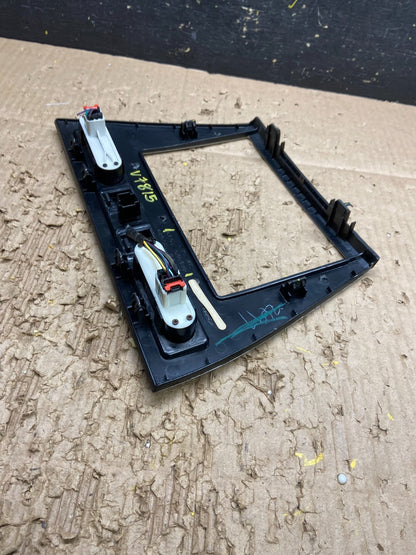 2006 to 2009 Ford Fusion Center Dash Radio Bezel Trim v7815 DG5