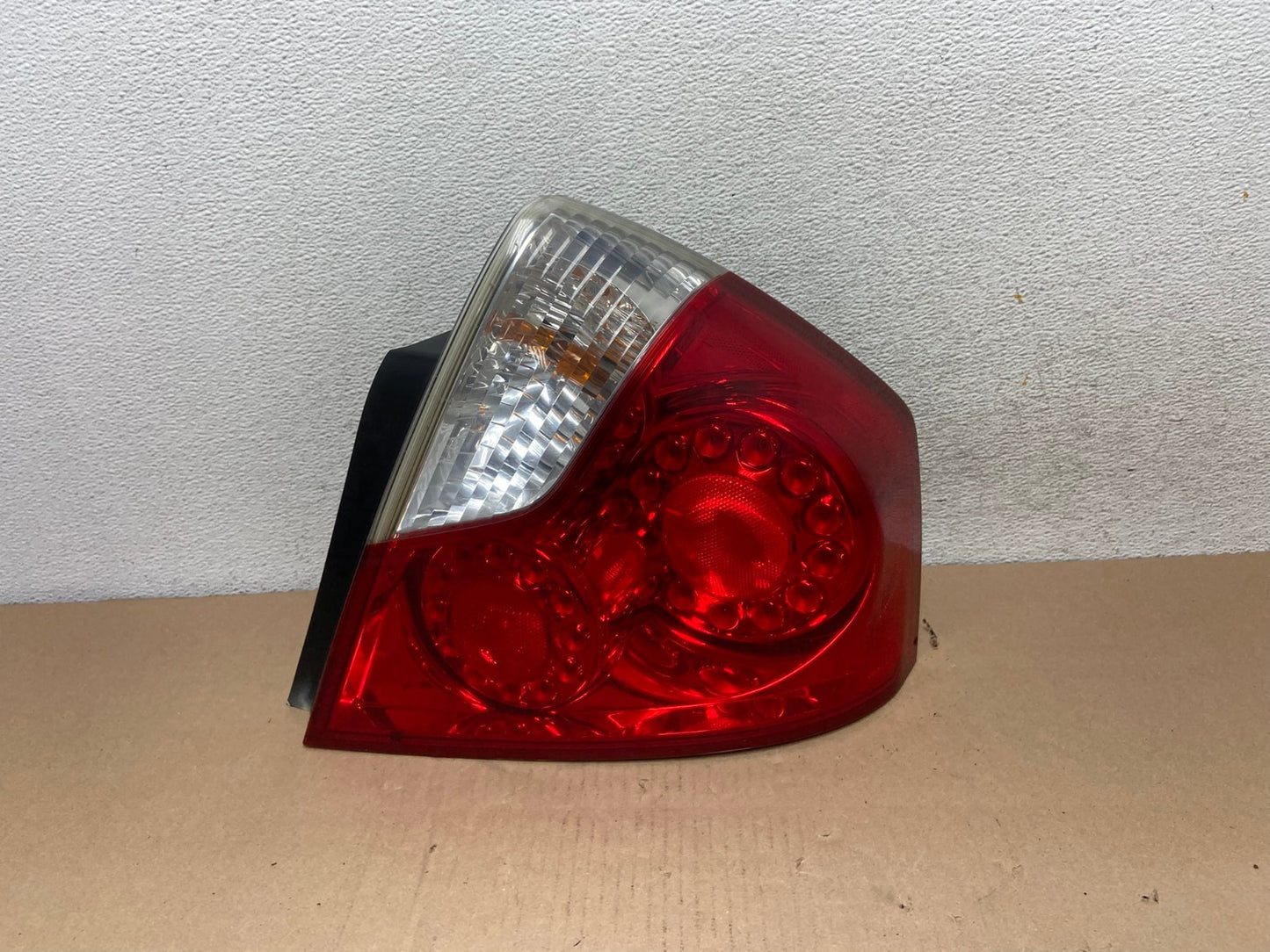 2006 2007 Infiniti M35 M35X M45 Right Passenger Side Tail Light AG6642 LK0