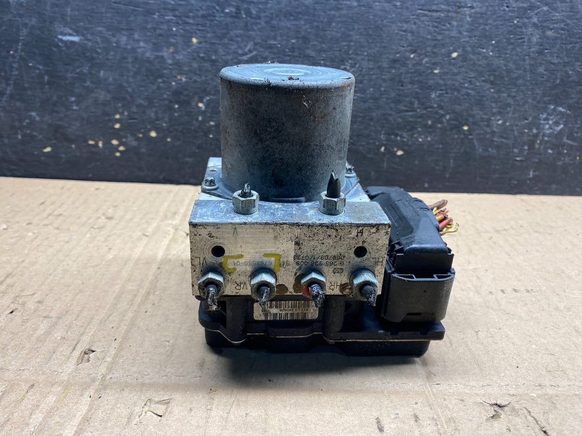 2006 to 2010 BMW 325i ABS Anti-Lock Brake Pump 3451 6775440-01 V2323 DG3