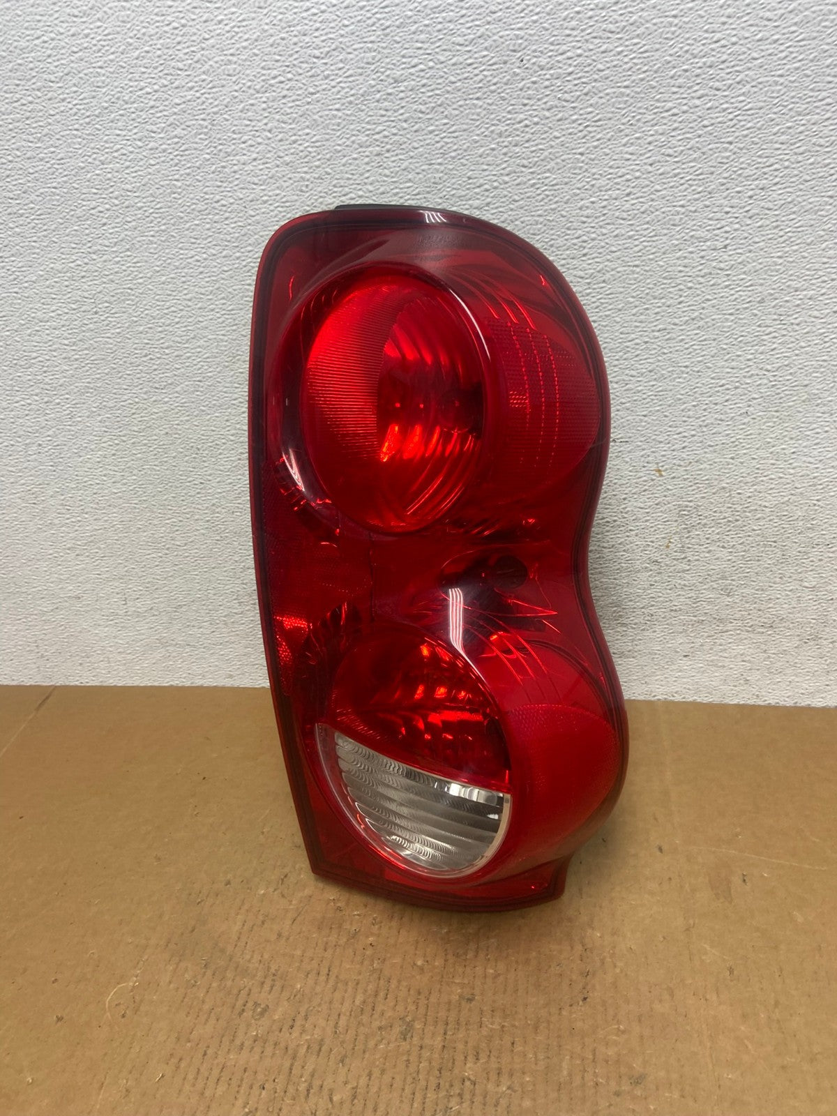 2004-2009 Dodge Durango Tail Light Right Passenger RH Side AE0541 LK0