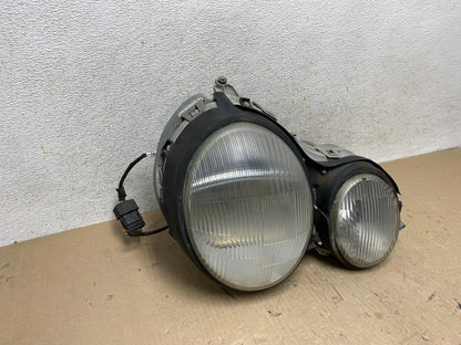 1996-1999 Mercedes E E320 E430 Right Passenger RH Side Headlight AH7636 DW1