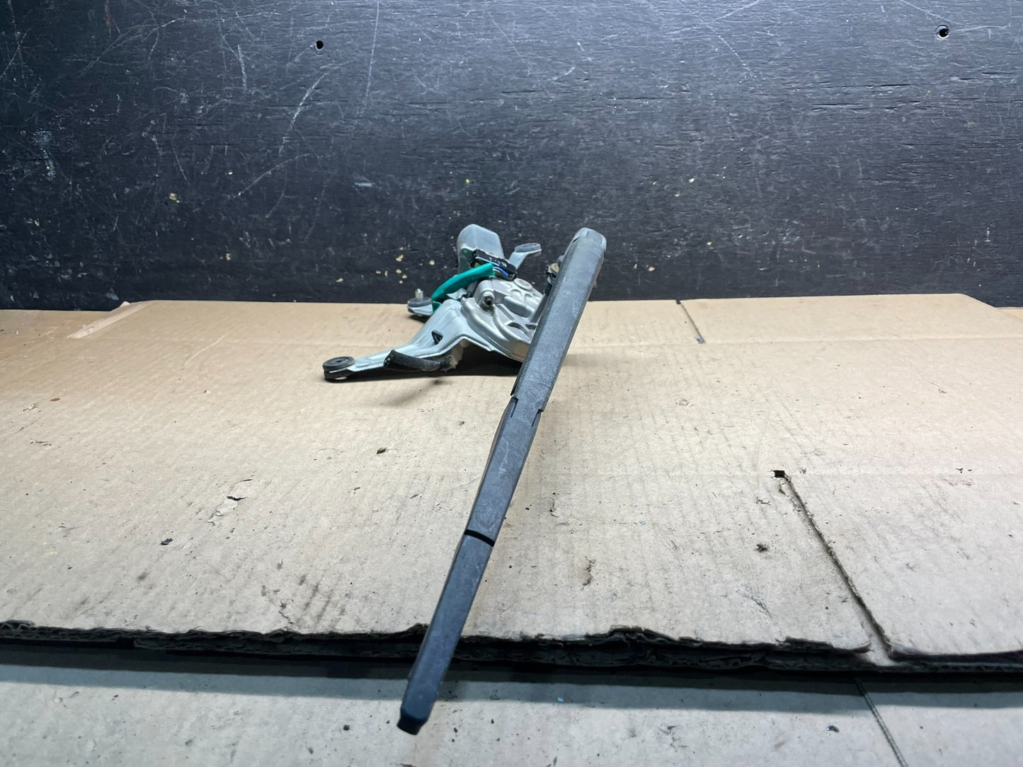 2007 - 2010 Hyundai Santa Fe Rear Glass Windshield Wiper Motor V9076 DG4