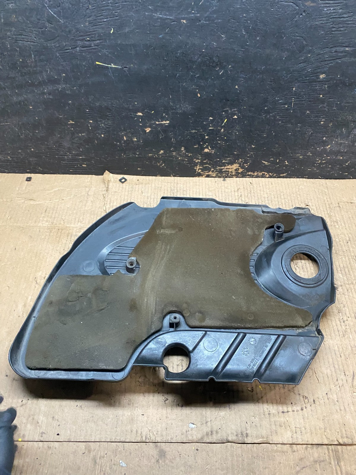 2006 2011 Chevrolet Impala V6 VVT Engine Cover Shield OEM U6121 DG5