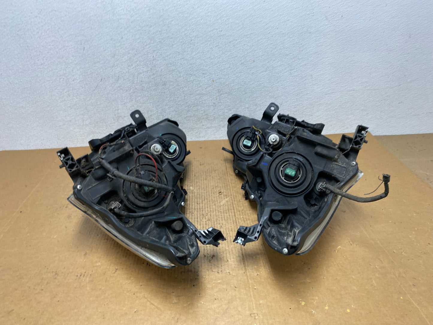 2013 to 2015 Nissan Altima Left+Right Side Set Halogen Headlights AE2587 DW7