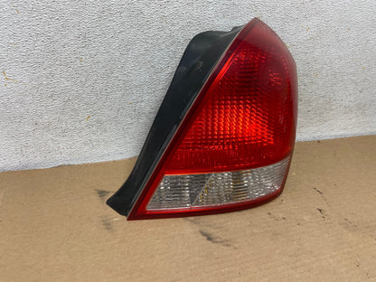 2001 2002 2003 Hyundai Elantra Right Passenger Rh Tail Light AH4497 LK1