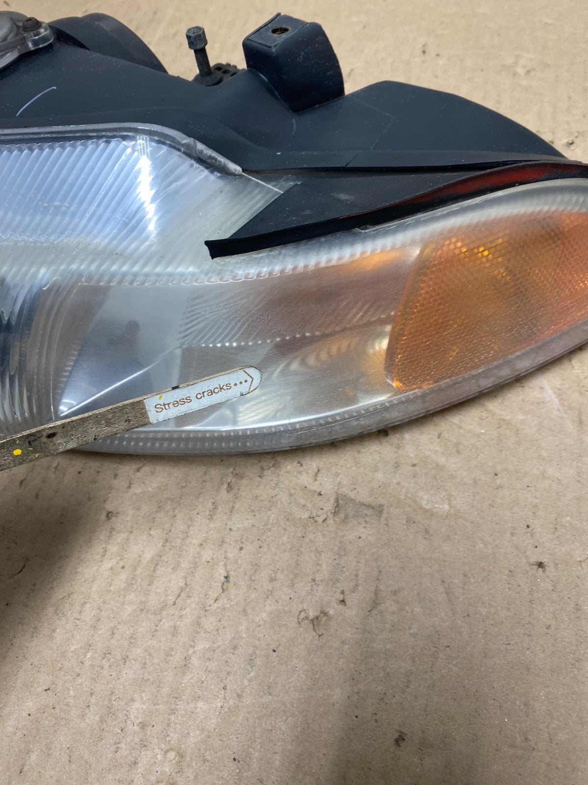 1995 to 2000 Dodge Stratus Left LH Halogen Headlight U8474 DW3