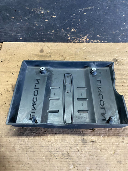 2007 to 2014 Lincoln Navigator 5.4L V8 Engine Motor Cover S5900 DG5