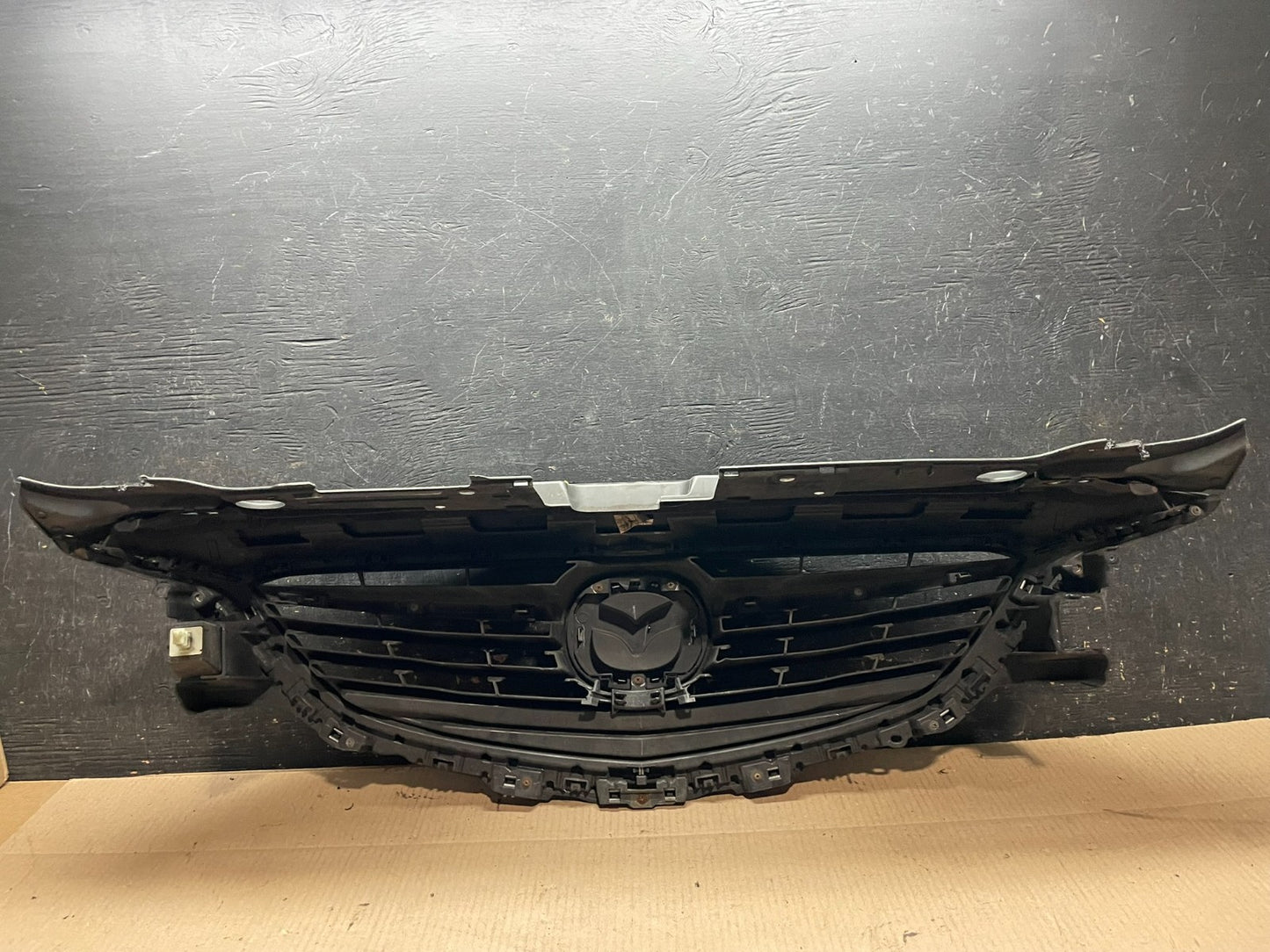 2014 to 2015 Mazda 6 Front Upper Grill Grille z8436 DG8