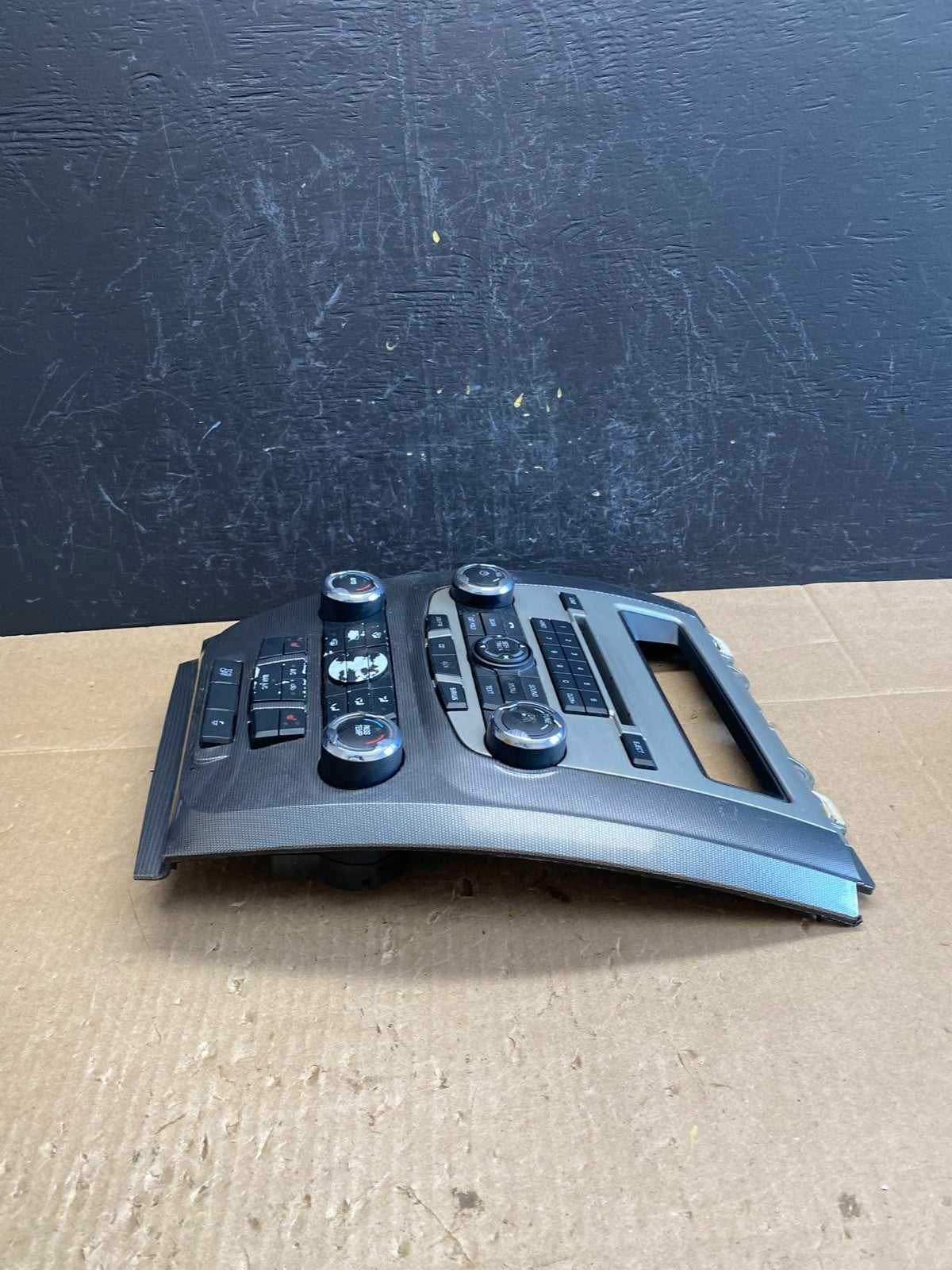 2010 to 2012 Ford Fusion Radio Climate Control A/C Panel Bezel AC6438 DG2