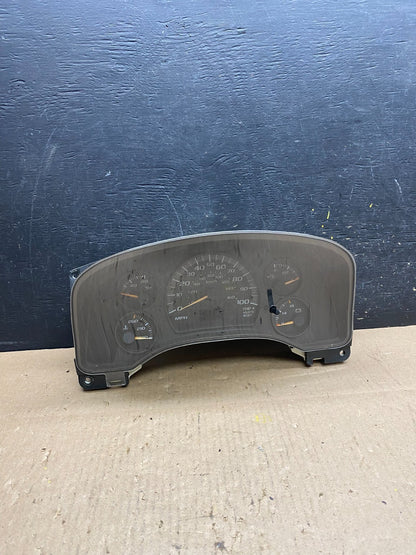 2004 to 2007 Chevrolet Express Speedometer Cluster Gauge T4835 DG0