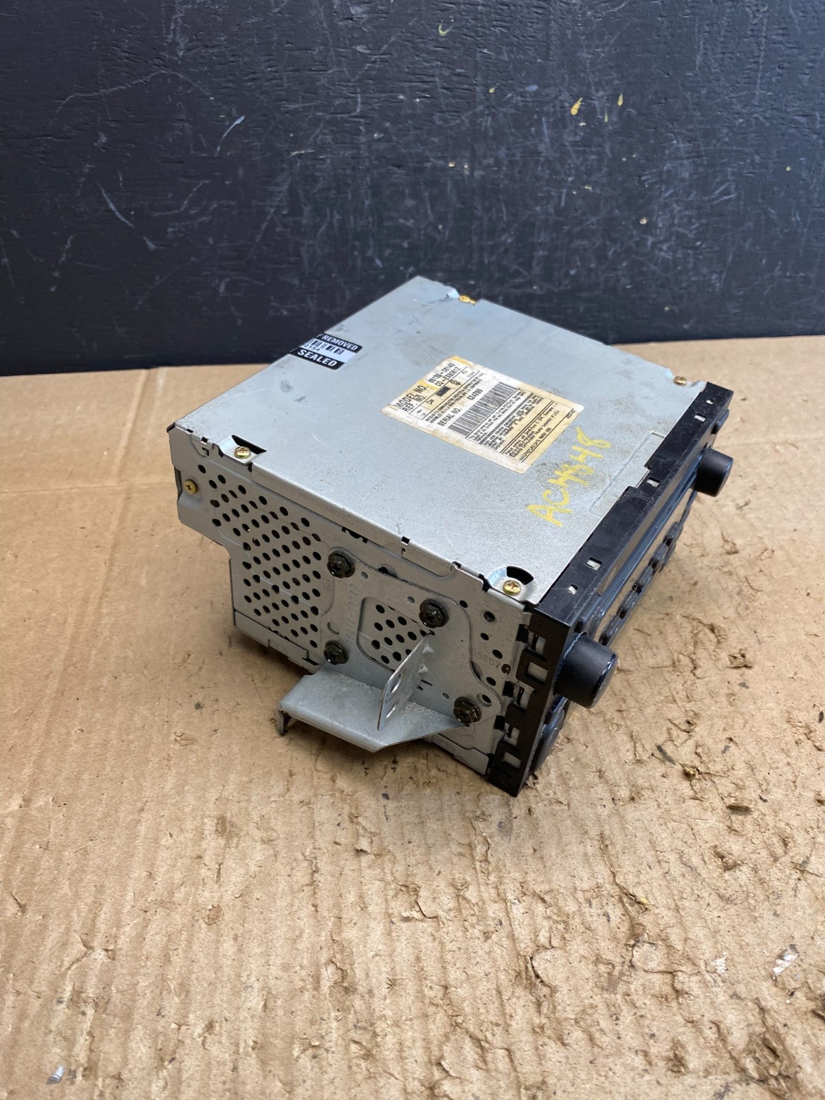 1999 to 2002 Toyota Sienna AM FM Casette Radio Receiver AC4848 DG2
