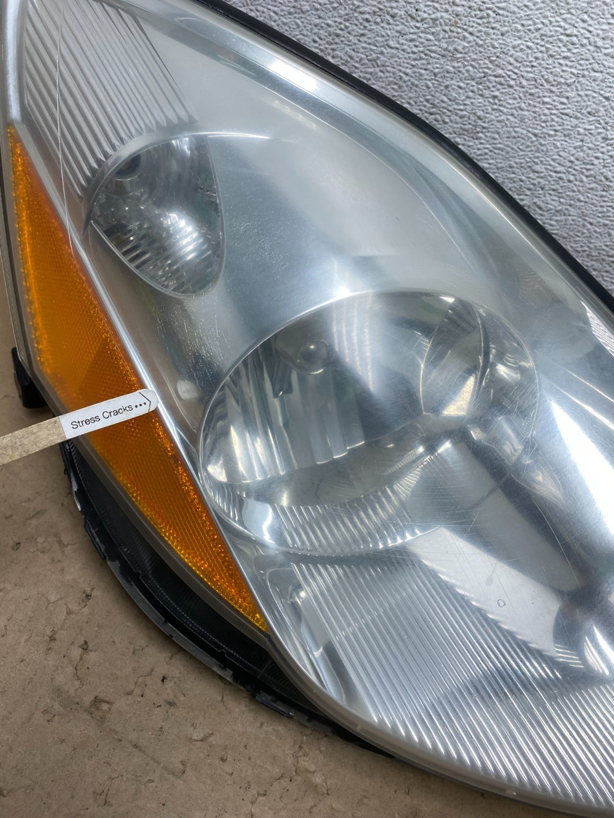 2006 to 2010 Toyota Sienna Right Passenger Rh Side Headlight Halogen AG4411 DW4