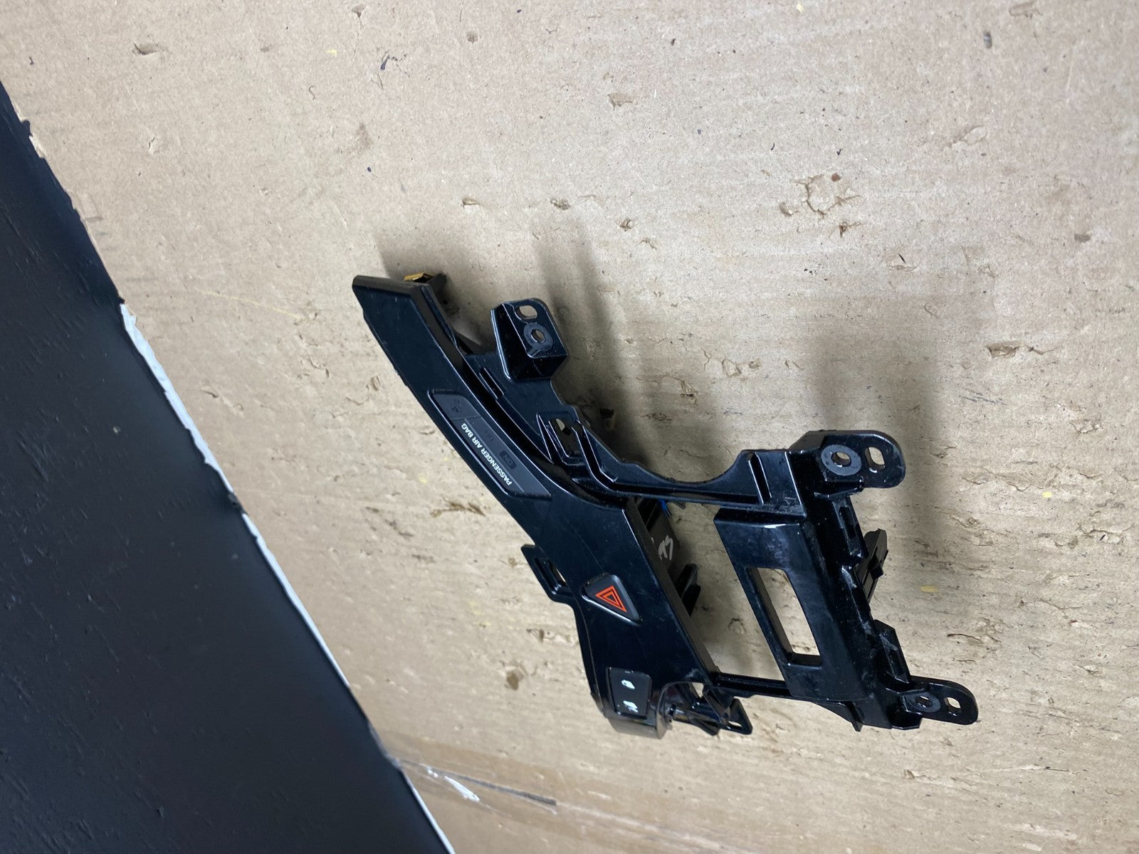 2011 - 2016 Chevrolet Cruze Center AC Heat Dash Bezel Panel W/Hazard AB5647 DG3