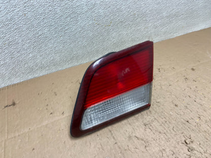 1997 1998 1999 Nissan Maxima Right Passenger RH Inner Tail Light Oem Y3184 DW2