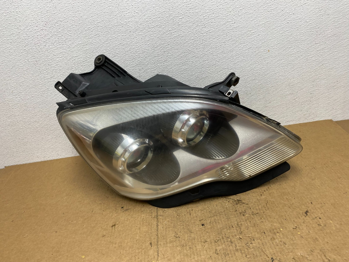 2007 to 2012 Gmc Acadia Halogen Headlight Right Passenger Side AC3627 DW0